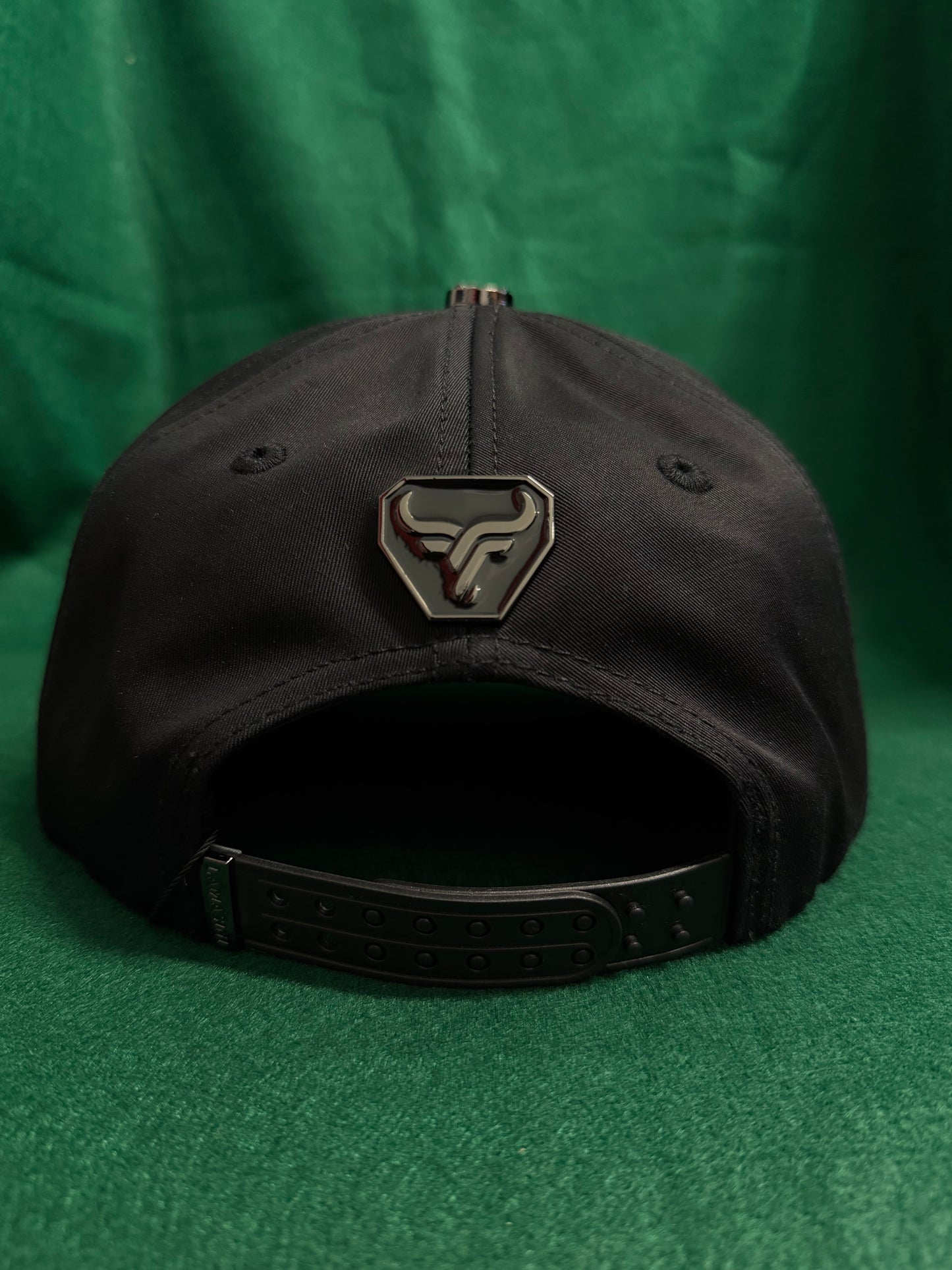 Lamasini Black Bull Tricolor Snapback Cap